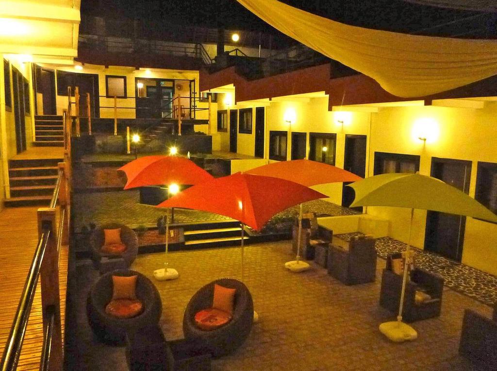 Détente Hôtel Abidjan Exterior foto